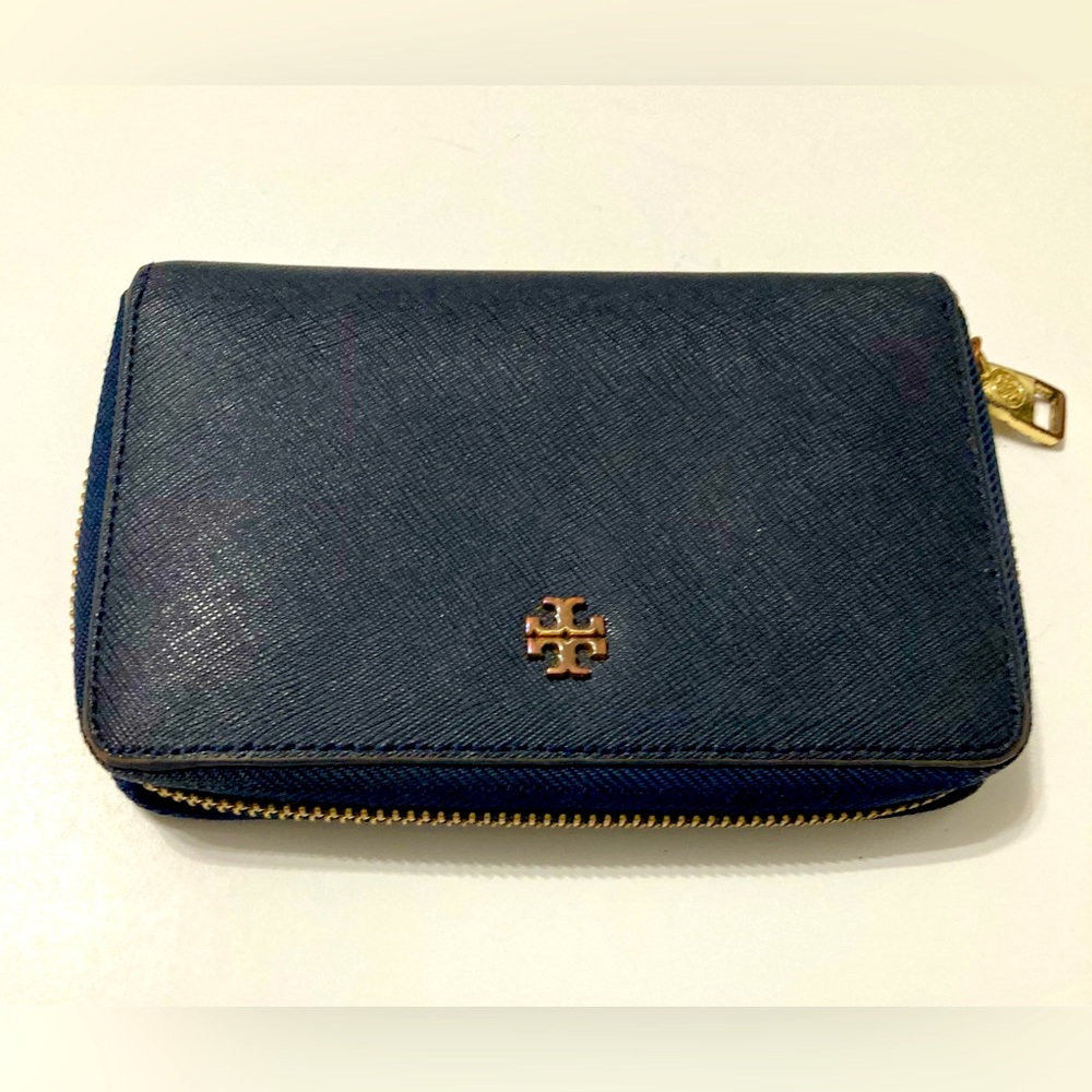 Tory Burch Zip Emerson Wallet